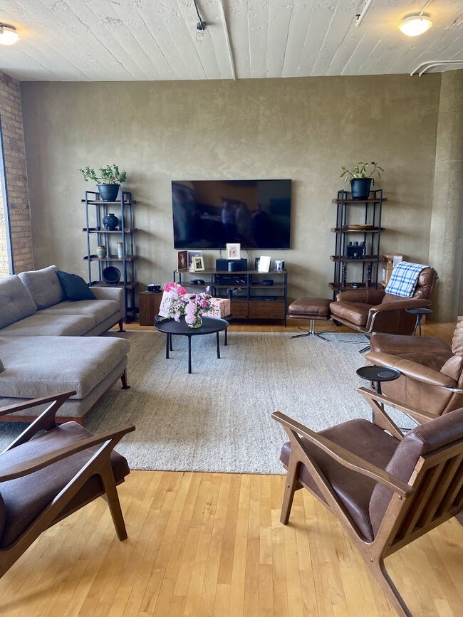 property at 290 Market St