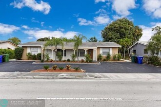 5140 NE 18th Ave in Fort Lauderdale, FL - Building Photo - Building Photo