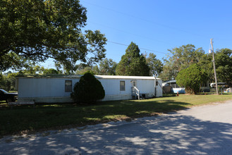 Ariel Gardens Mobile Home Park in Orlando, FL - Building Photo - Building Photo