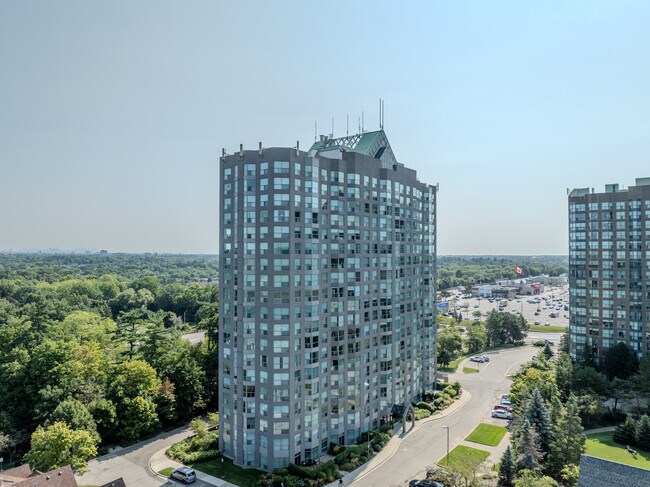 Eagle Ridge in Mississauga, ON - Building Photo - Building Photo