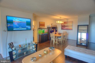 309 Yoakum Pkwy-Unit -1212 in Alexandria, VA - Building Photo - Building Photo