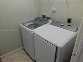 12813 SW 132nd Terrace in Miami, FL - Building Photo - Building Photo