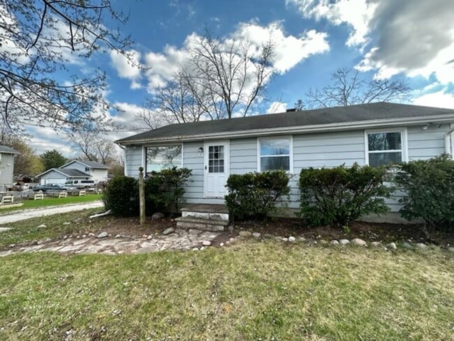 332 E St Joseph St in Green Bay, WI - Building Photo - Building Photo