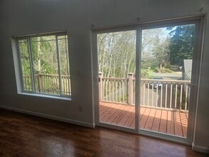 735 Chenois Ave NE, Unit 735-1 in Ocean Shores, WA - Building Photo - Building Photo