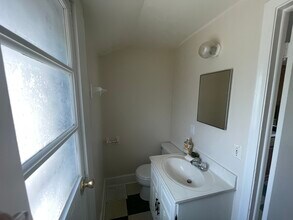 202 W Pottawatamie St, Unit #3 in Tecumseh, MI - Building Photo - Building Photo