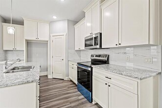 2308 Bloomfield Dr in Arlington, TX - Foto de edificio - Building Photo