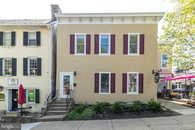 4 W Oakland Ave in Doylestown, PA - Building Photo - Building Photo