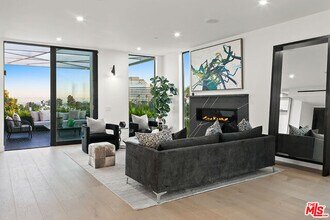 11961 Dorothy St in Los Angeles, CA - Building Photo - Building Photo
