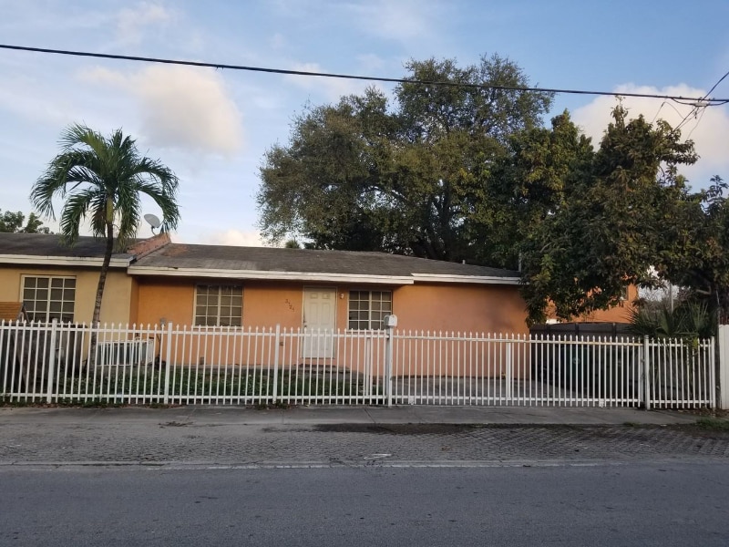 3725 NW 13th Ave in Miami, FL - Building Photo