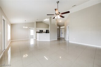 404 Willowbrook Dr in Lehigh Acres, FL - Building Photo - Building Photo