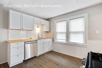 700 Hopkins St in Buffalo, NY - Building Photo - Building Photo