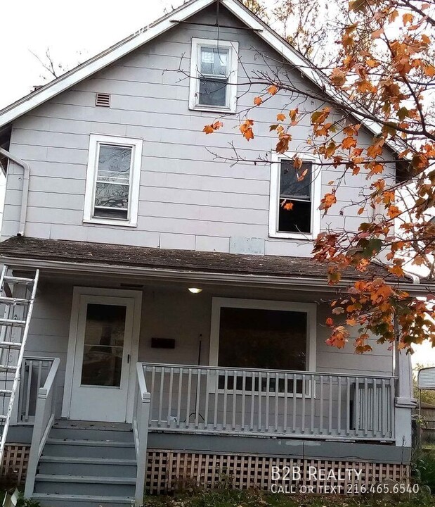 1260 Childs Ave in Akron, OH - Building Photo