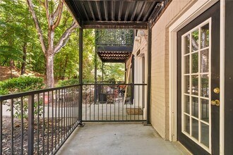 3527 Essex Ave in Atlanta, GA - Building Photo - Building Photo