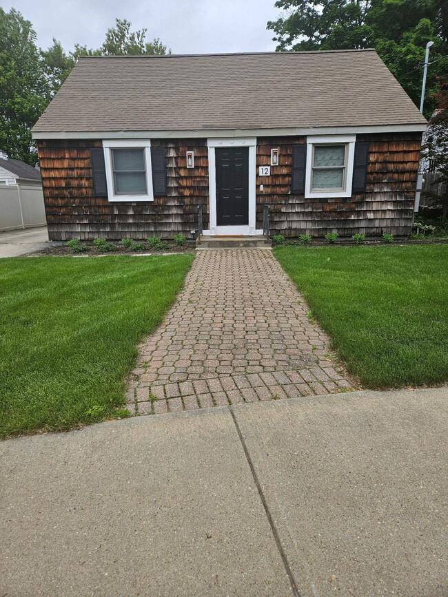 property at 12 Taylor St