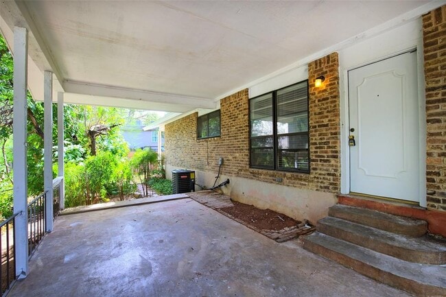 2005 Cody Ct in Austin, TX - Building Photo - Building Photo