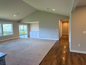 2778 SE Falcon View Dr in East Wenatchee, WA - Building Photo - Building Photo