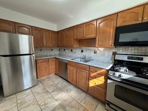 1432 13th St, Unit 2nd FL in Fort Lee, NJ - Building Photo - Building Photo