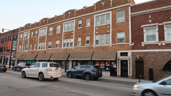 4354-56 N Elston