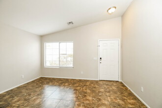 823 W Bowker St in Phoenix, AZ - Building Photo - Building Photo