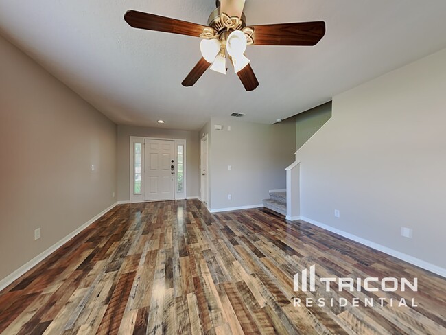 7572 Oxford Garden Cir in Apollo Beach, FL - Building Photo - Building Photo