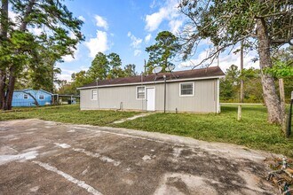 340 Magnolia Dr in Huffman, TX - Building Photo - Building Photo