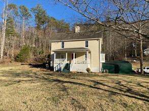 5 Shope Creek Estates Dr, Unit 1 in Asheville, NC - Building Photo - Building Photo