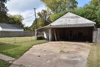 1135 Gilbert Dr in Bossier City, LA - Building Photo - Building Photo