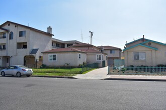 12522 Kornblum Ave in Hawthorne, CA - Building Photo - Building Photo