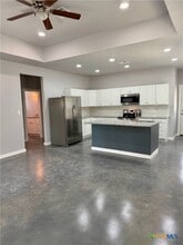 506 N Crockett Ave in Cameron, TX - Building Photo - Building Photo