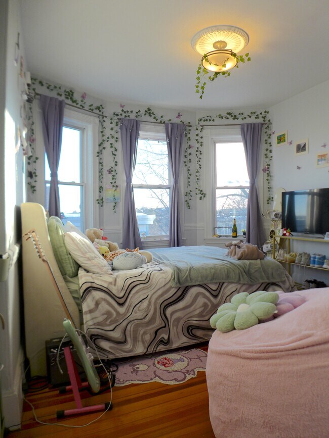 19 Bucknam St in Boston, MA - Building Photo - Building Photo