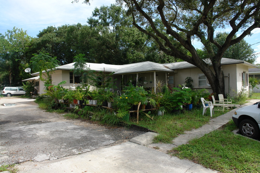 2047 6th St in Sarasota, FL - Building Photo