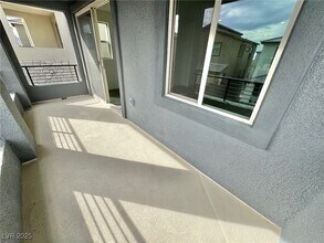 1548 Little Penguin St in Las Vegas, NV - Building Photo - Building Photo