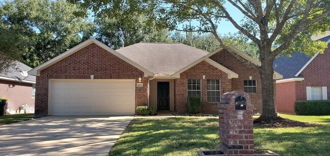 property at 1207 Toby Ln