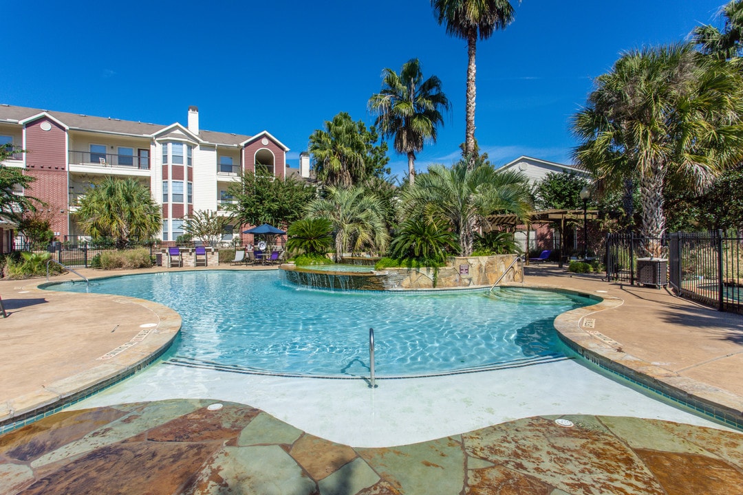 Lakes at Westview in Conroe, TX - Foto de edificio