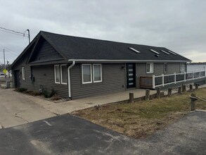 7405 Lake Shore Dr in Cedar Lake, IN - Building Photo - Building Photo