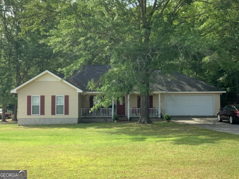 1112 Johns Ln in Statesboro, GA - Building Photo