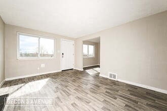624 Sara Ln in Verona, PA - Building Photo - Building Photo