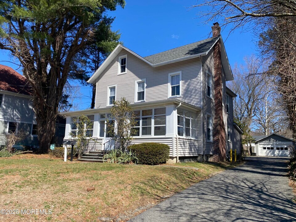 94 Branch Ave in Red Bank, NJ - Building Photo