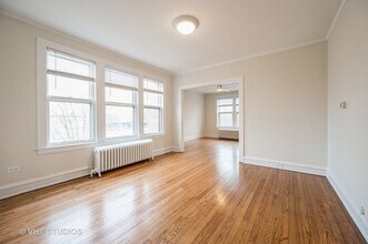 964 Green Bay Rd in Winnetka, IL - Building Photo - Building Photo