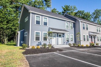 3 Heritage Ln in Kennebunk, ME - Building Photo - Building Photo