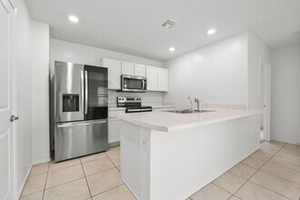 6416 S Ambarella Dr in Tucson, AZ - Building Photo - Building Photo