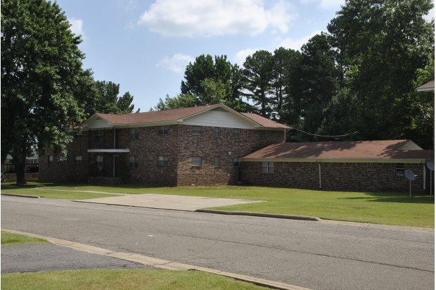 920 N Fargo Ave in Russellville, AR - Building Photo