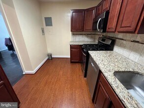11801 Rockville Pike in North Bethesda, MD - Building Photo - Building Photo