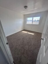 580 NW 64th St, Unit # 10 in Miami, FL - Building Photo - Building Photo