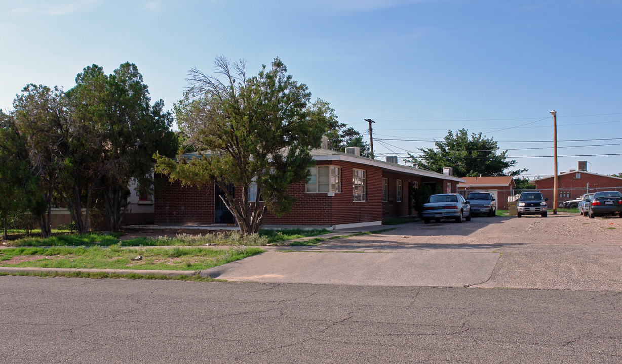 4026 Thomason Ave in El Paso, TX - Building Photo