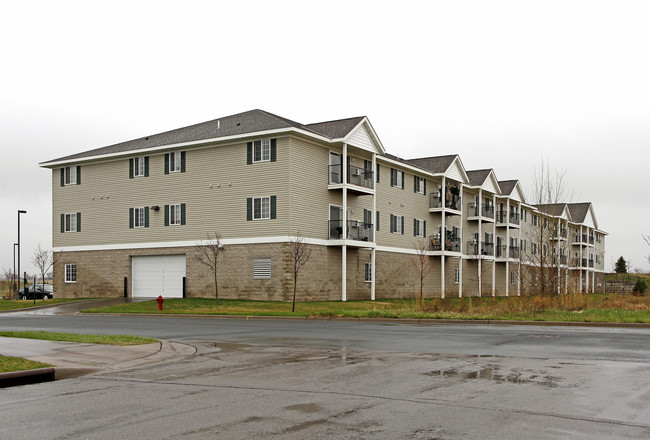 Eagle Pointe (2550 Voyageur) in Hastings, MN - Building Photo - Building Photo