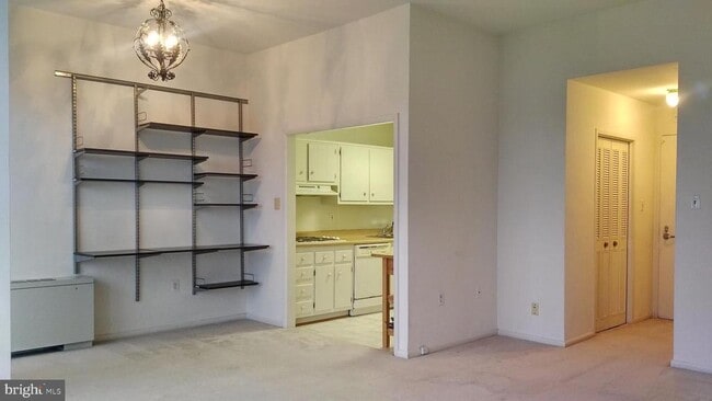 property at 10401 Grosvenor Pl