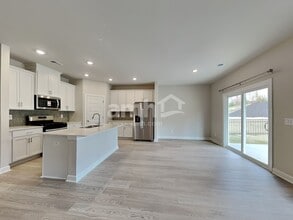 206 Granby Trl in Easley, SC - Foto de edificio - Building Photo