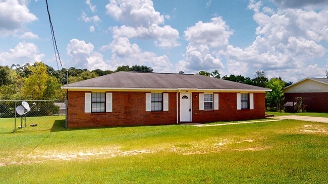 204 Lowery St in Enterprise, AL - Building Photo - Building Photo