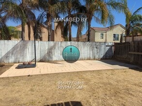 16642 War Cloud Dr in Moreno Valley, CA - Building Photo - Building Photo